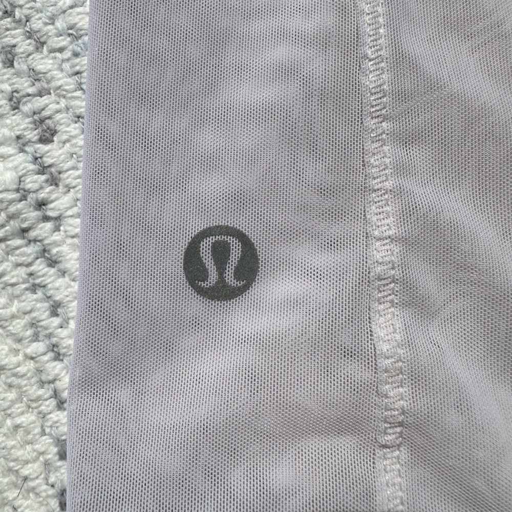 Lululemon Tank top White Sz 4 Mesh Back muscle top Activewear women’s - Picture 3 of 10